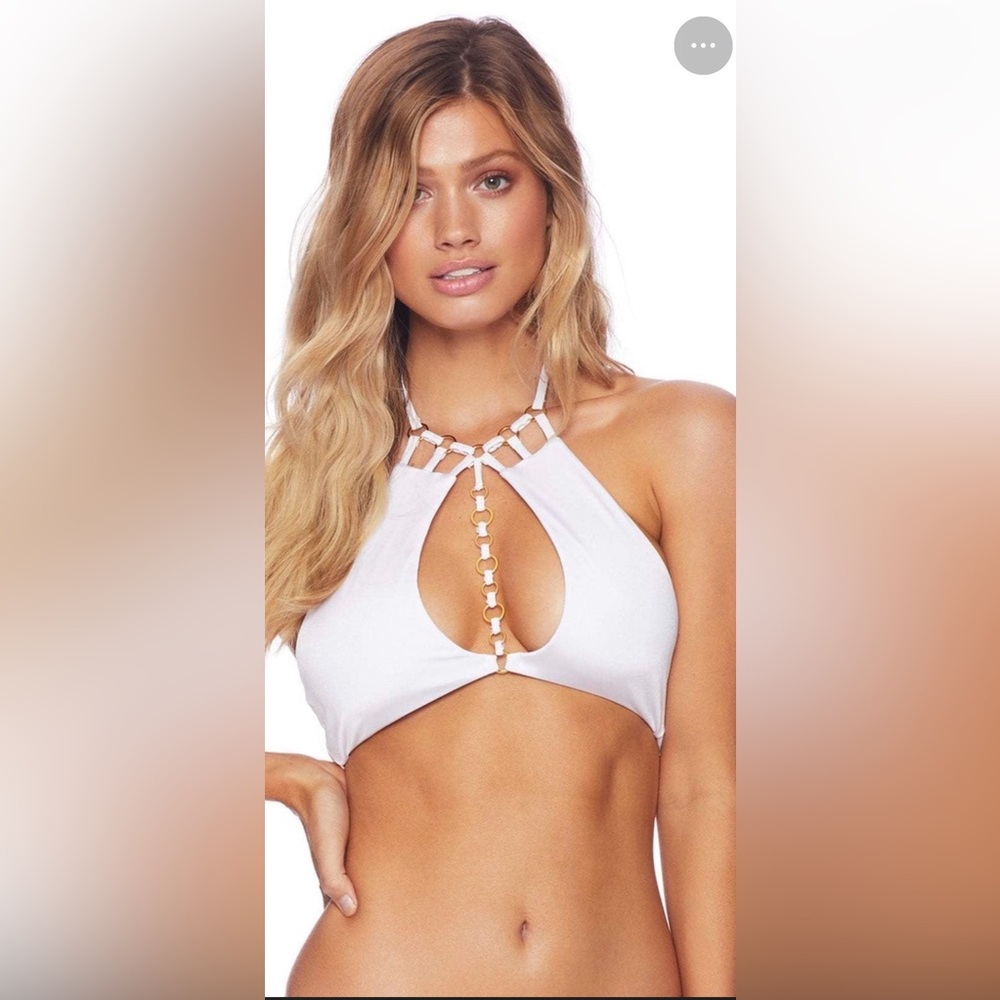 ✨Beach Bunny Ireland Ring High Neck Bikini Top✨